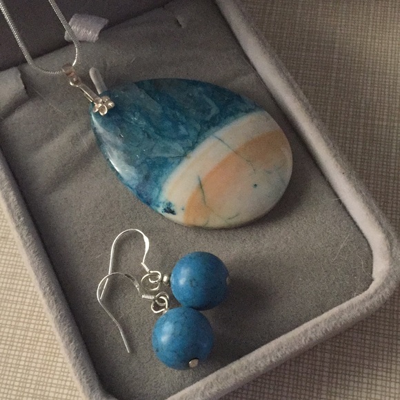 Jewelry - Beautiful Genuine stone SS925Agate howlite Earring